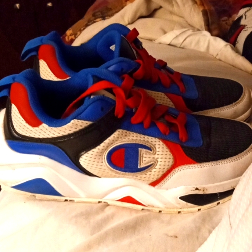 Red white and blue champions sz: 9